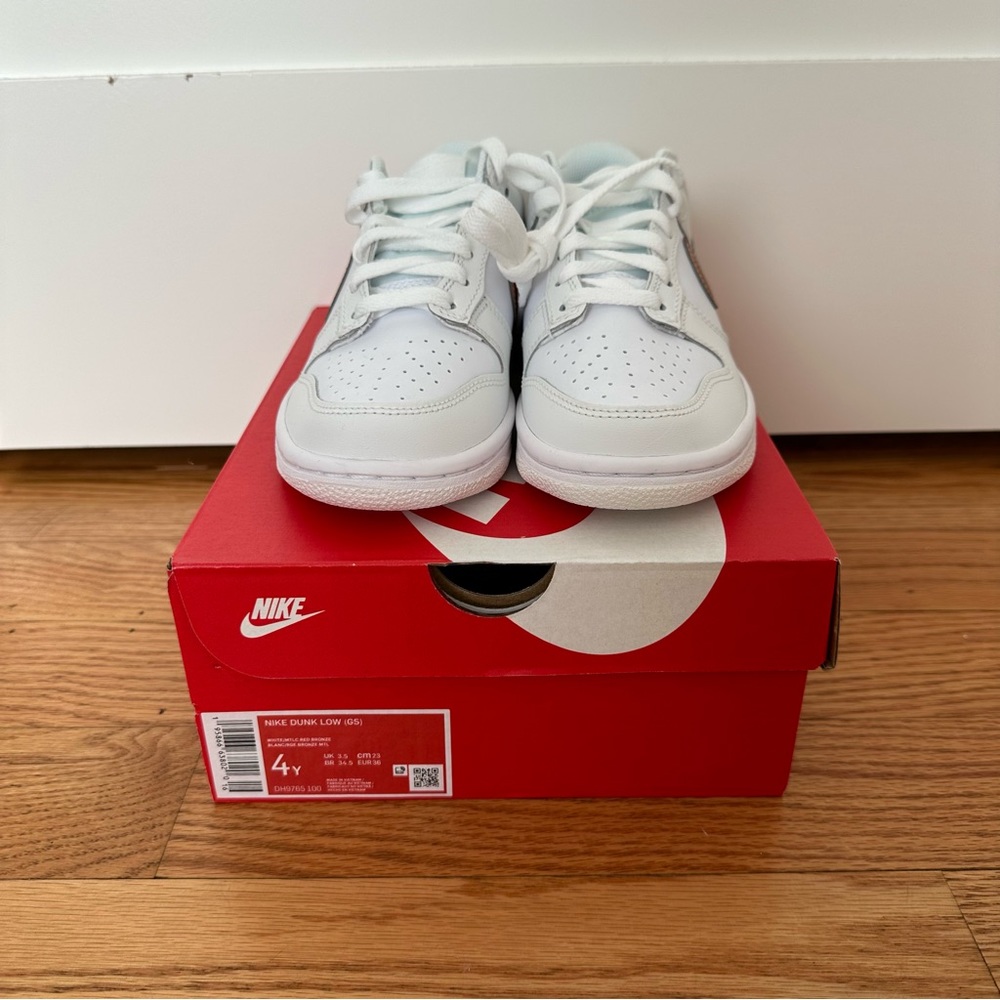 Nike Dunk Low Size 4Y